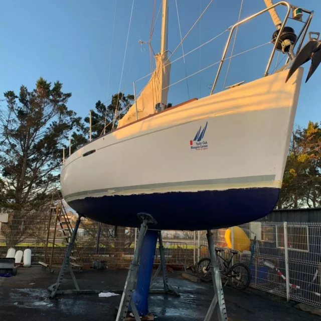 ⚓ Mosaïque se refait une beauté ! Notre voilier est actuellement au…